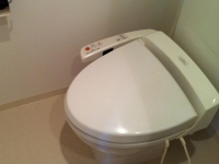 温水洗浄便座付トイレ